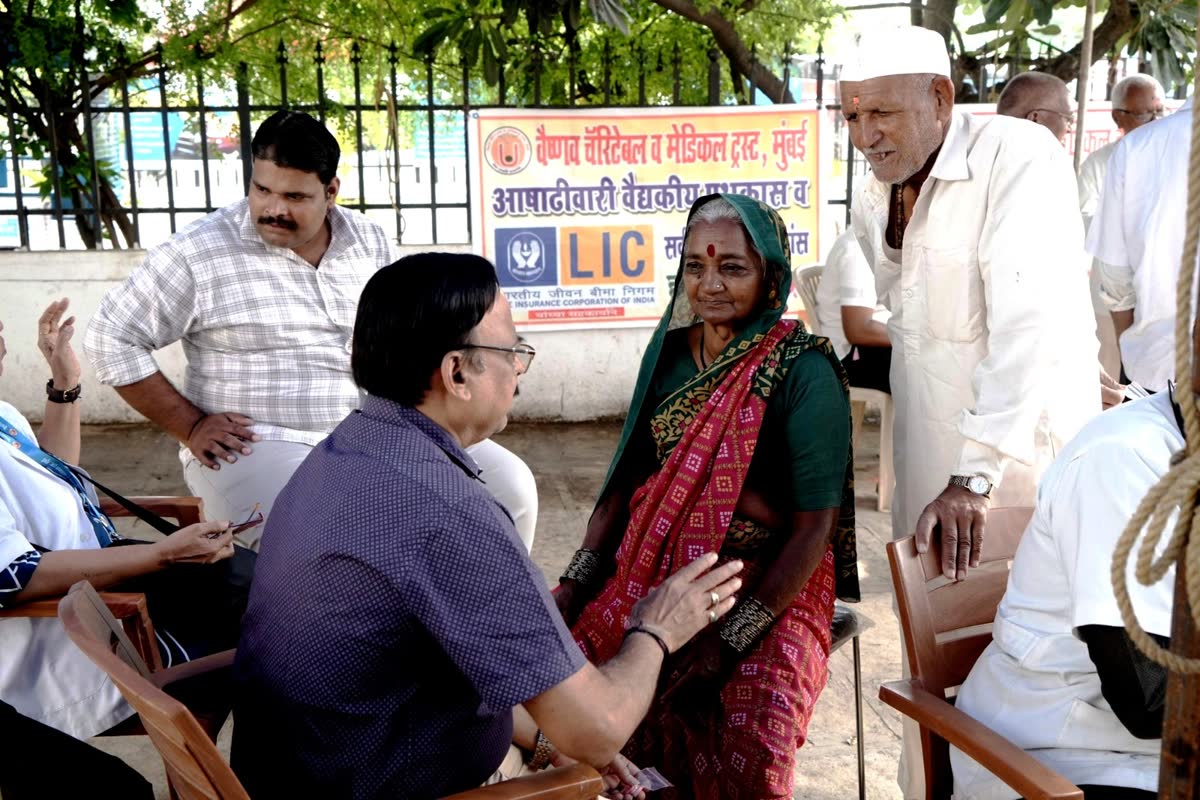 आषाढी वारीत वैद्यकीय मदत